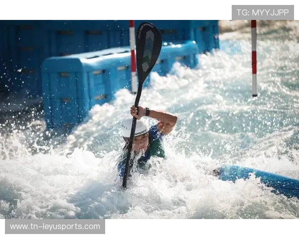 皮划艇运动员推动技术结构优化，训练目标明确