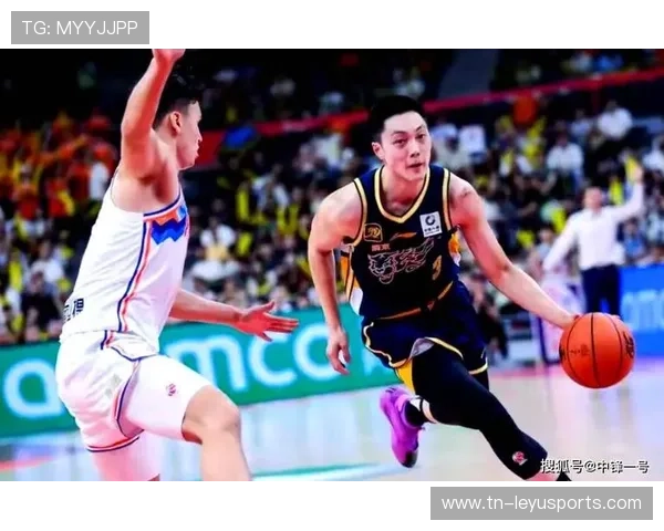 CBA广东三分线外连续命中打出高潮，点燃赛场激情