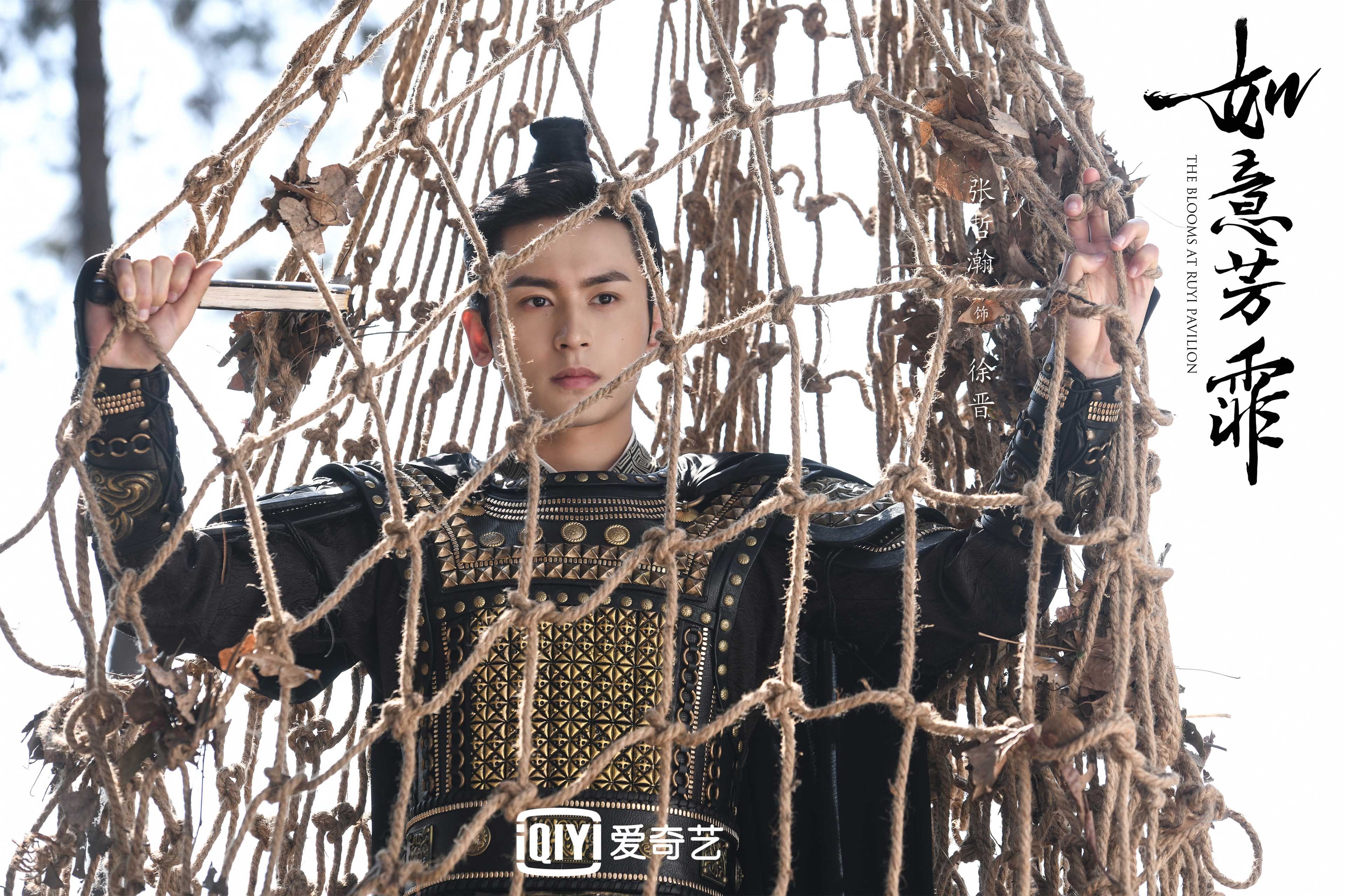 球员转型做解说，赛场经验为转播内容加分，新赛季足球转播权