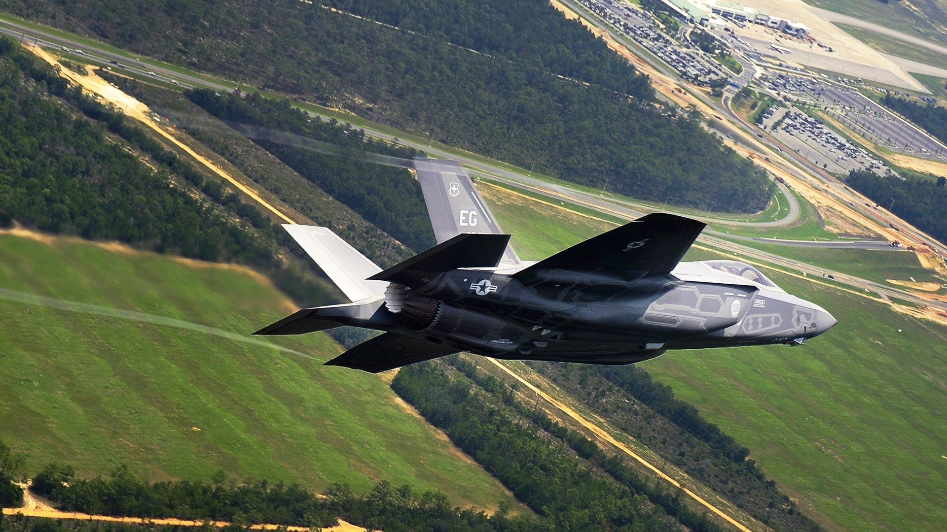 英格兰橄榄球融合科技与传统力量，英式橄榄球发展